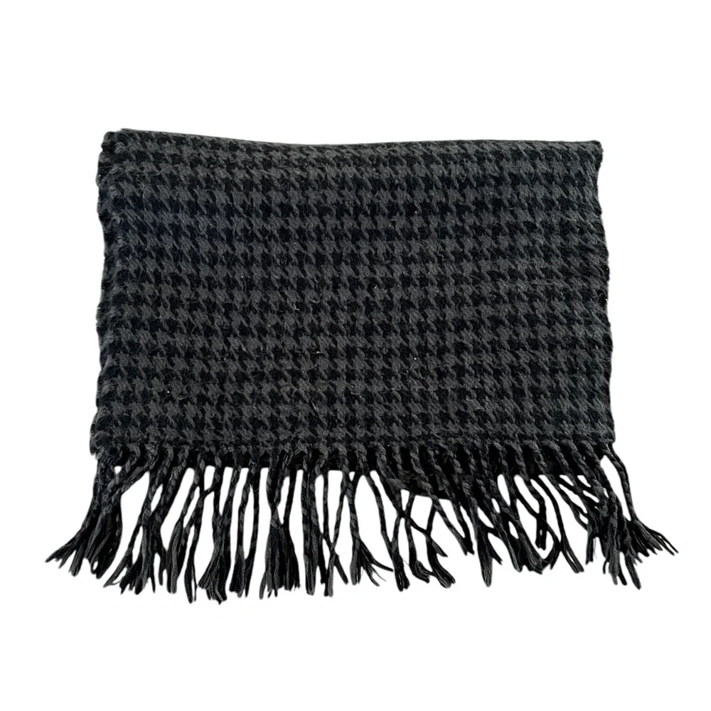 Black and Gray Houndstooth Scarf
